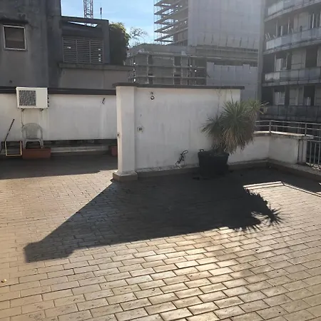 Central Deluxe Apartman Milánó