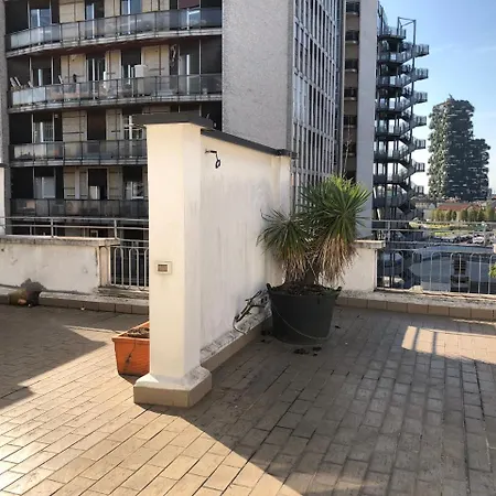 Central Deluxe Apartman Milánó